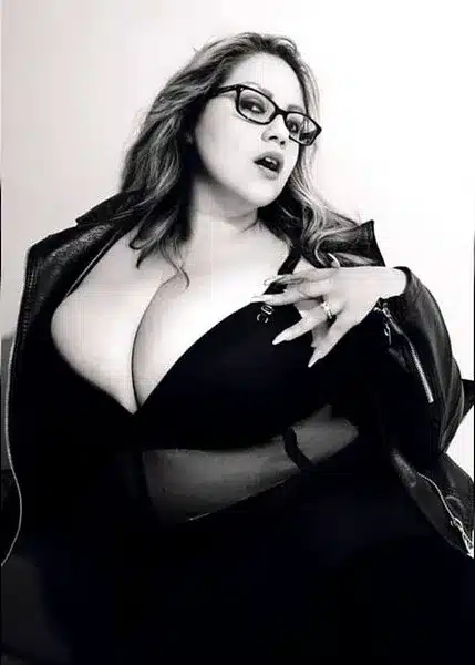 BBW cam model with big tits